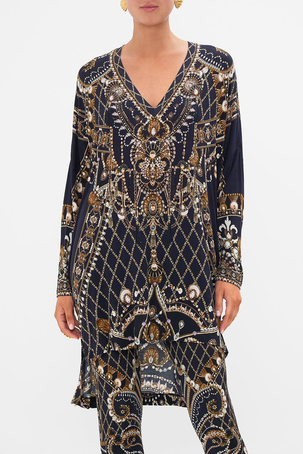 CAMILLA black/gold side split tee in Dance With The Duke print.