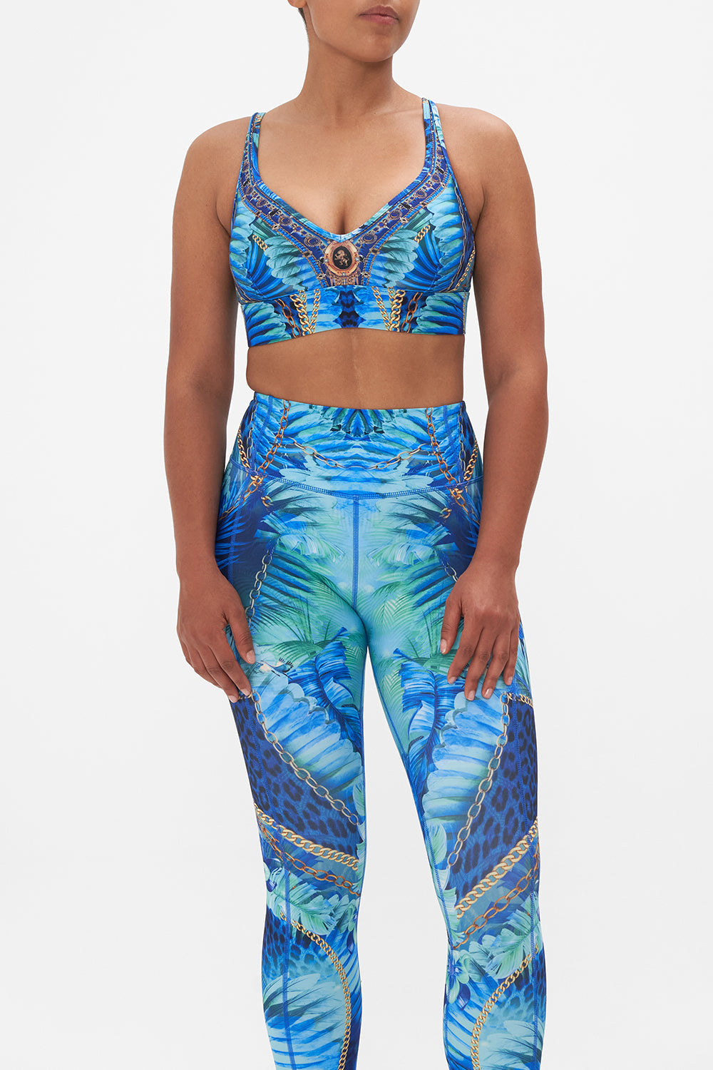 V-NECK ACTIVE CROP SONG OF THE JUNGLE