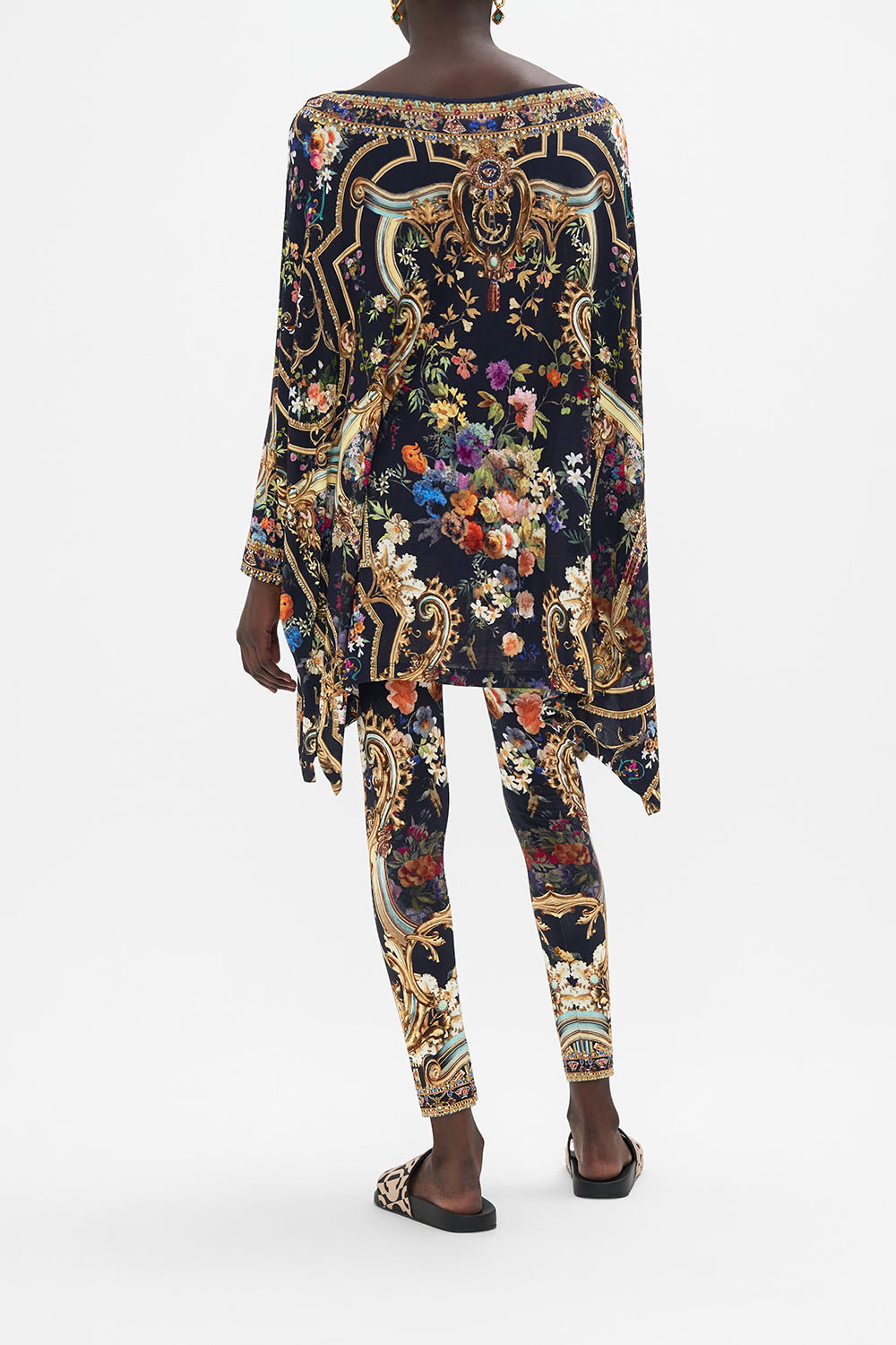 SCOOP NECK SLOUCH TEE PLAY YOUR CARDS RIGHT