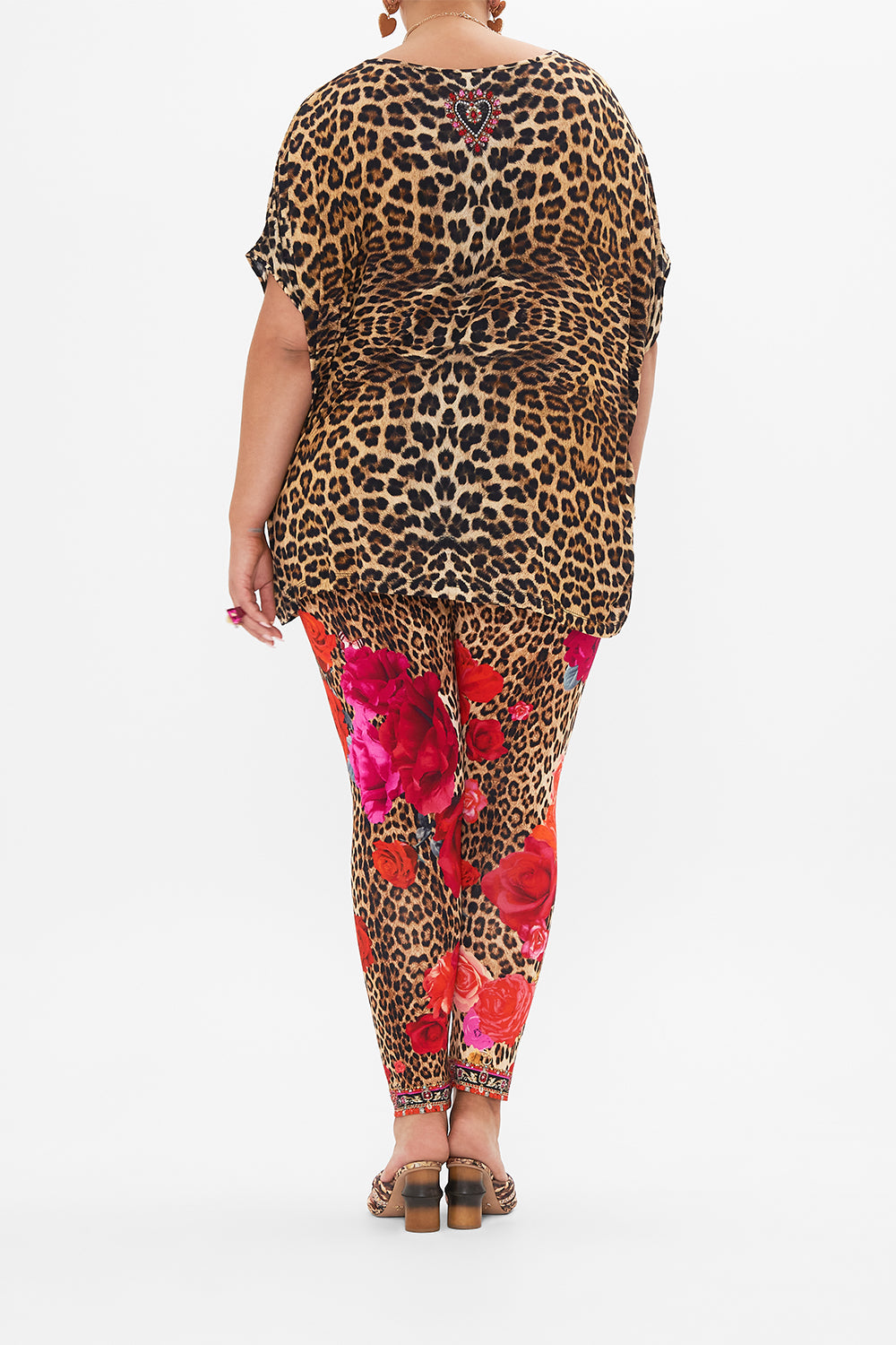 LOOSE FIT ROUND NECK TEE - PRINTED HEART LIKE A WILDFLOWER