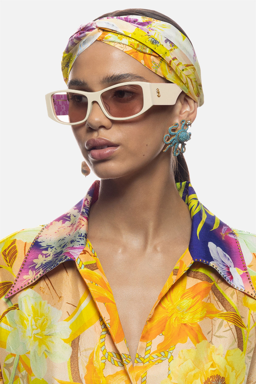 PINOT AT THE PALAZZO SUNGLASSES BUTTER