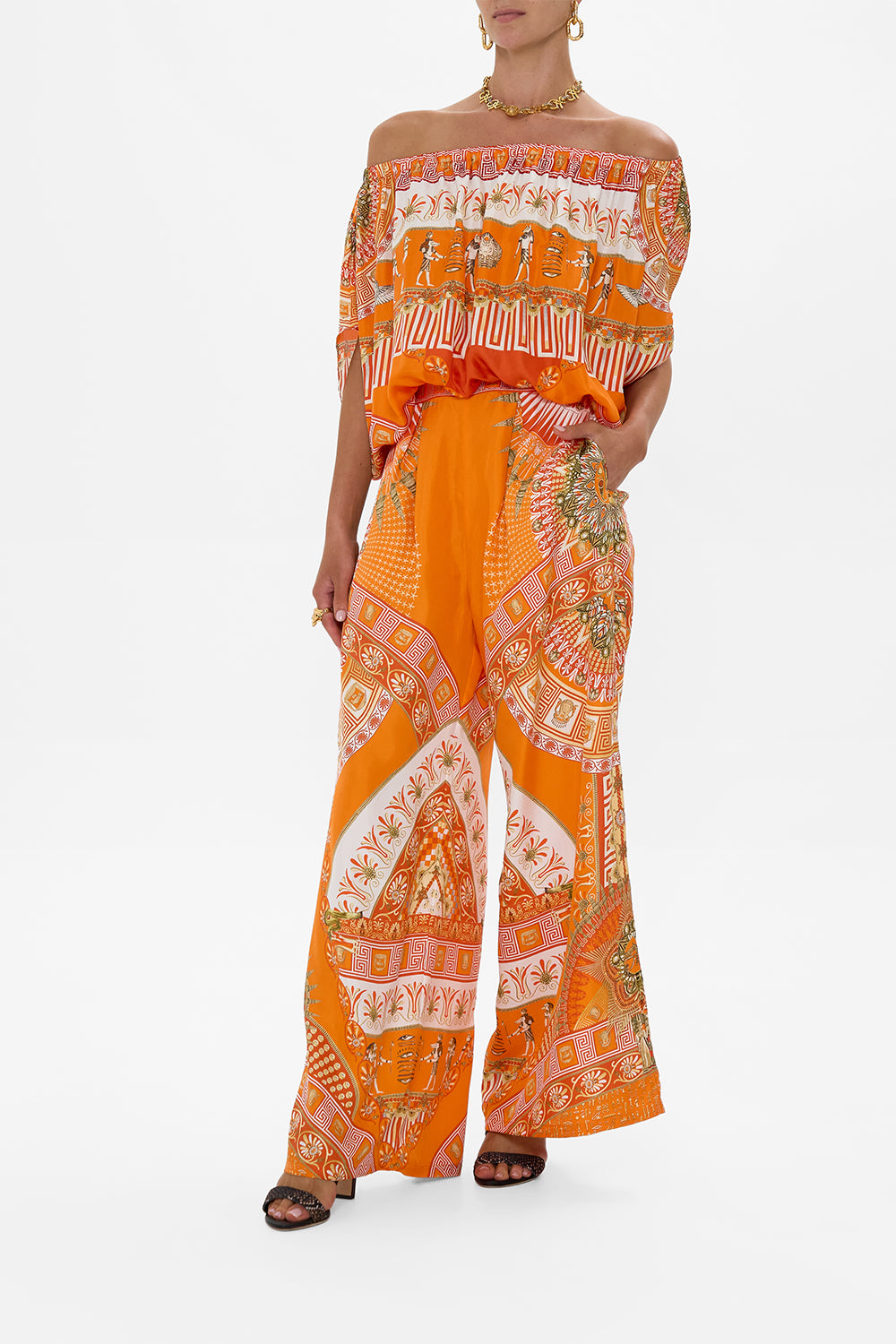 OFF SHOULDER ELASTIC TOP THE OBELISK GATE