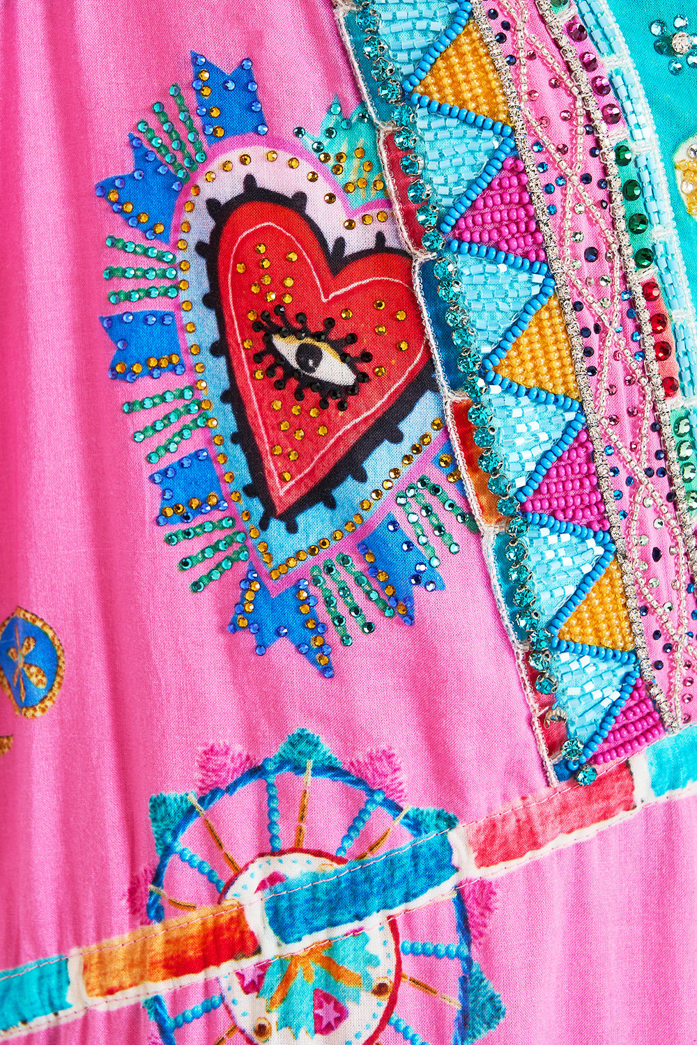 SHORT V NECK EMBROIDERED DRESS RAINBOW ROADS