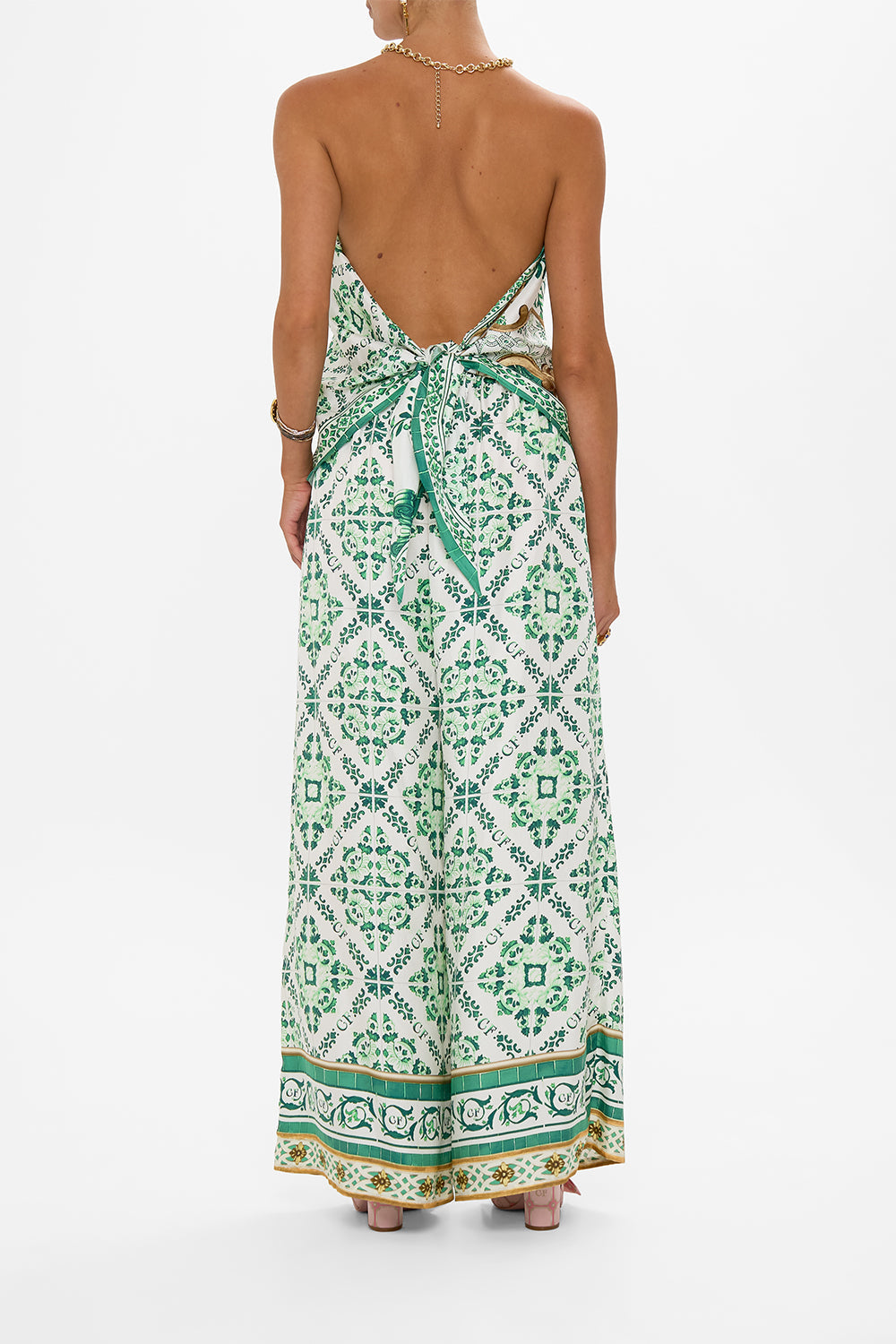 KNOTTED SCARF TOP CORRIDOR OF CALM