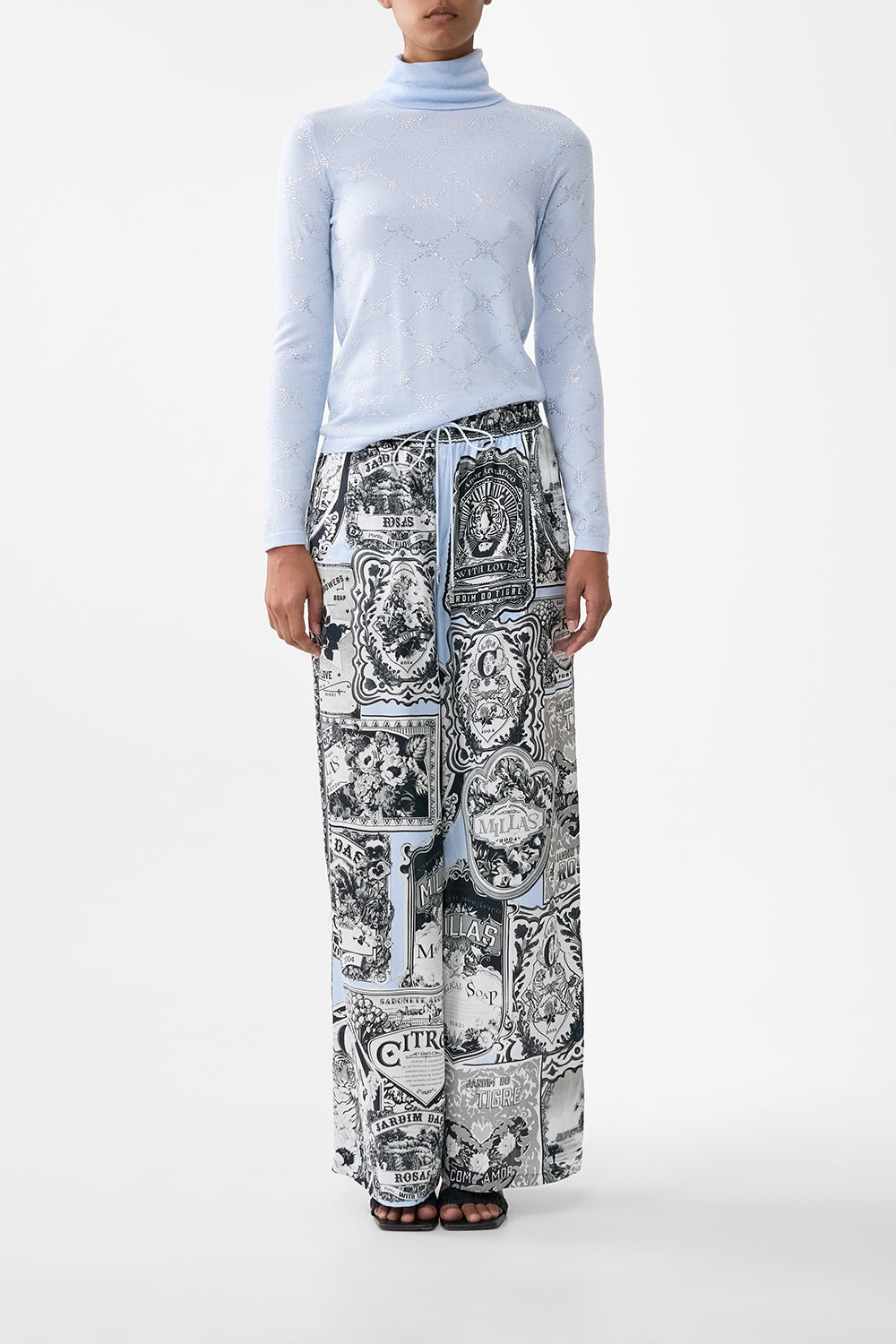 FITTED TURTLE NECK KNIT PERFUMED IN PORTO