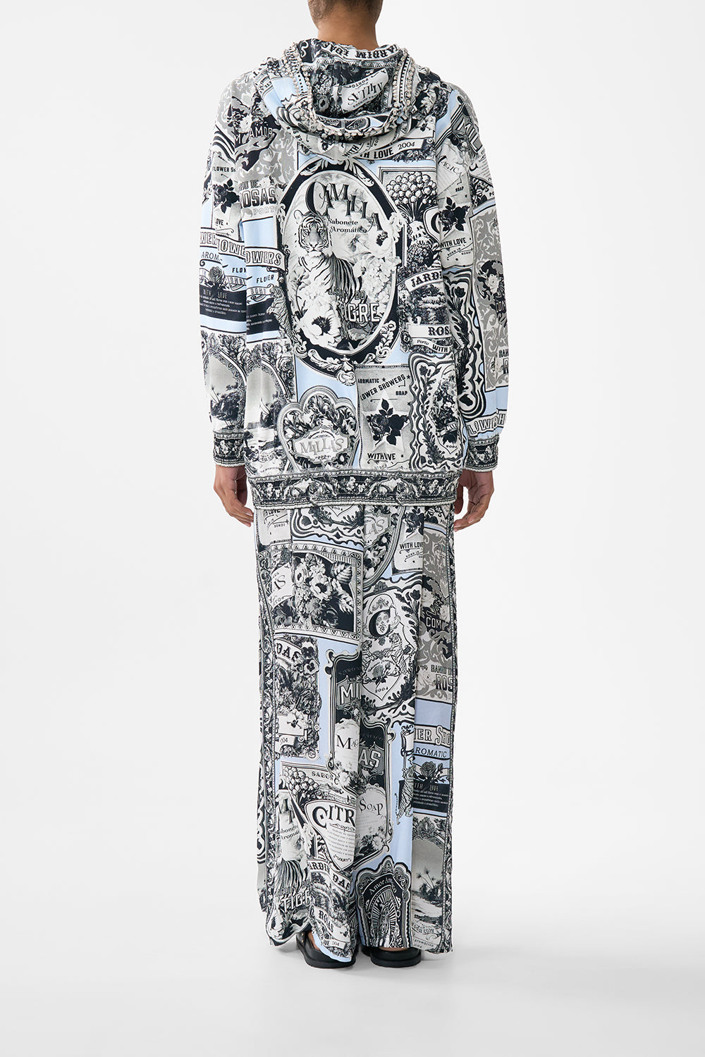 SILK BAND OVERSIZED HOODIE WITH POCKETS PERFUMED IN PORTO