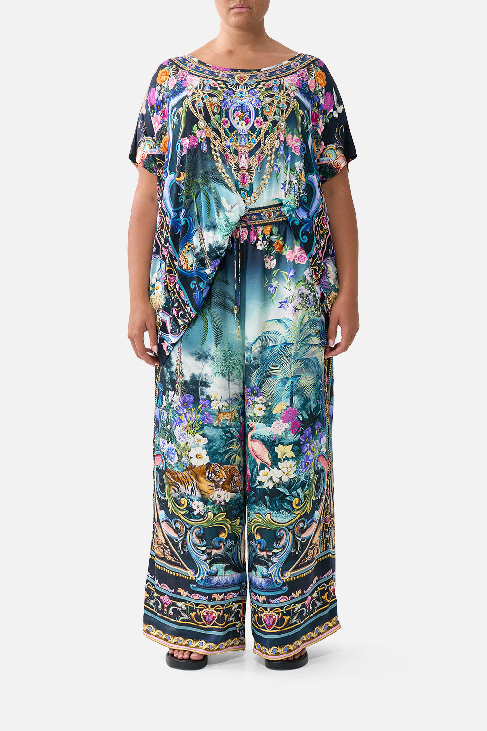 LOOSE FIT TEE BASKED IN BAROQUE