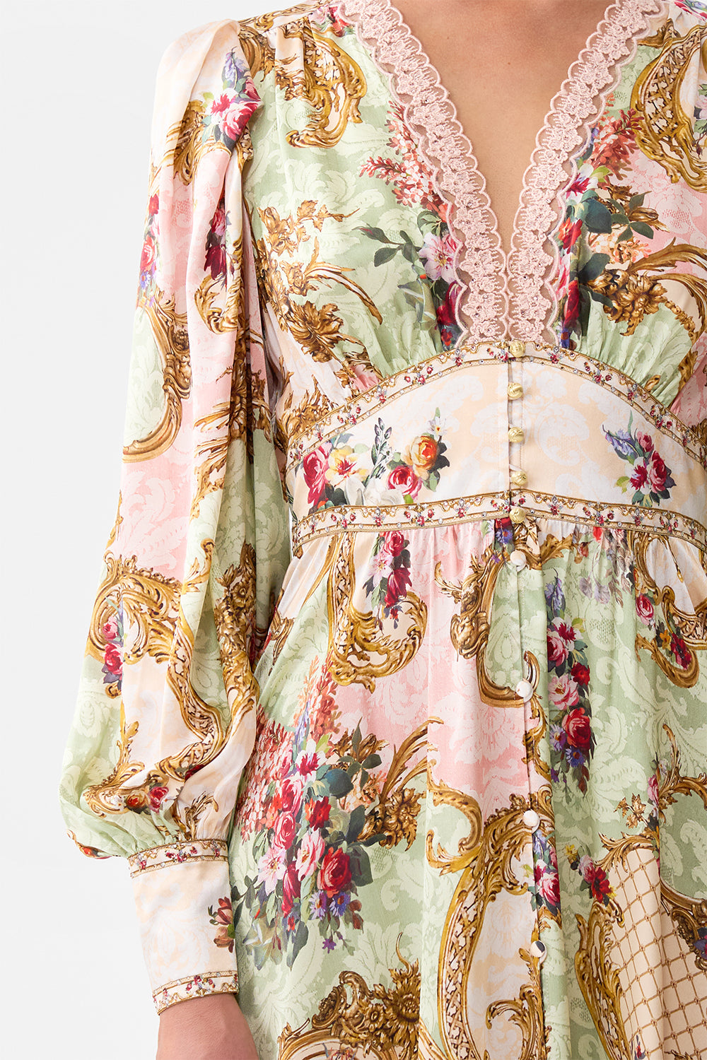 SHAPED WAISTBAND DRESS WITH GATHERED SLEEVES THE QUEENS QUARTERS