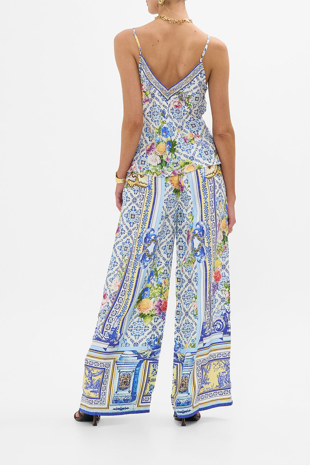 V NECK CAMI WALL TO WALL WONDERS