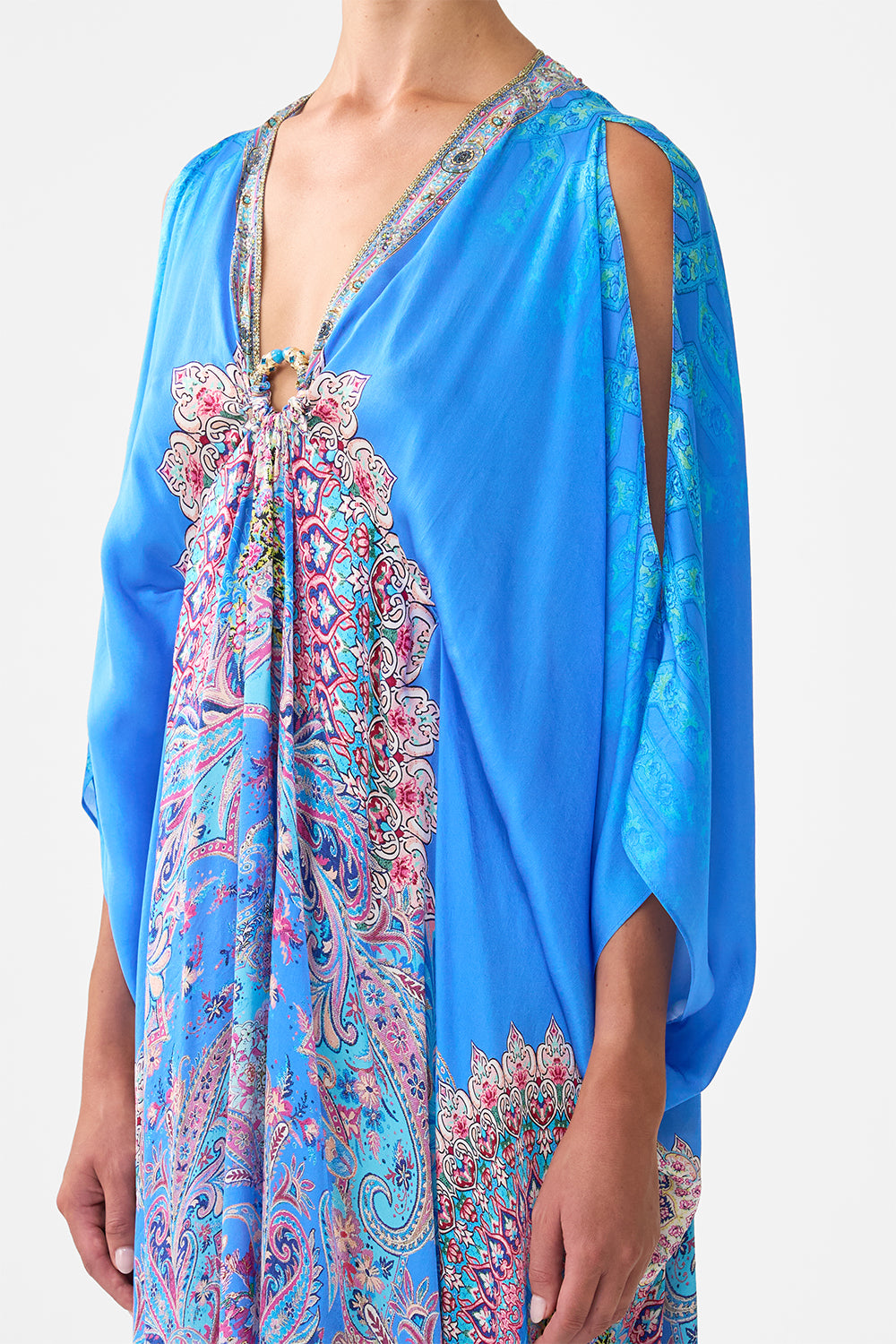 SHORT KAFTAN WITH HARDWARE FOOTSTEPS IN FOLKLORE