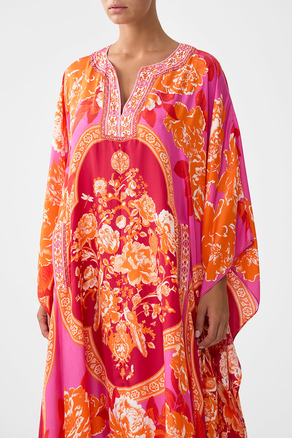 V NECK KAFTAN WITH FRONT WELT POCKETS TILES OF TÜRKIYE