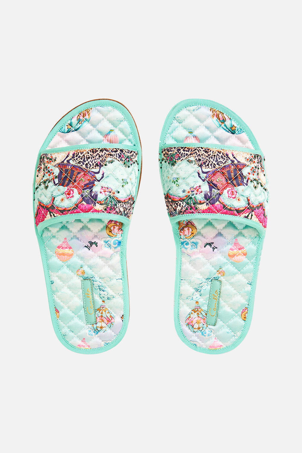 SLIPPERS WITH TRAVEL CASE MINIATURE MOMENTS