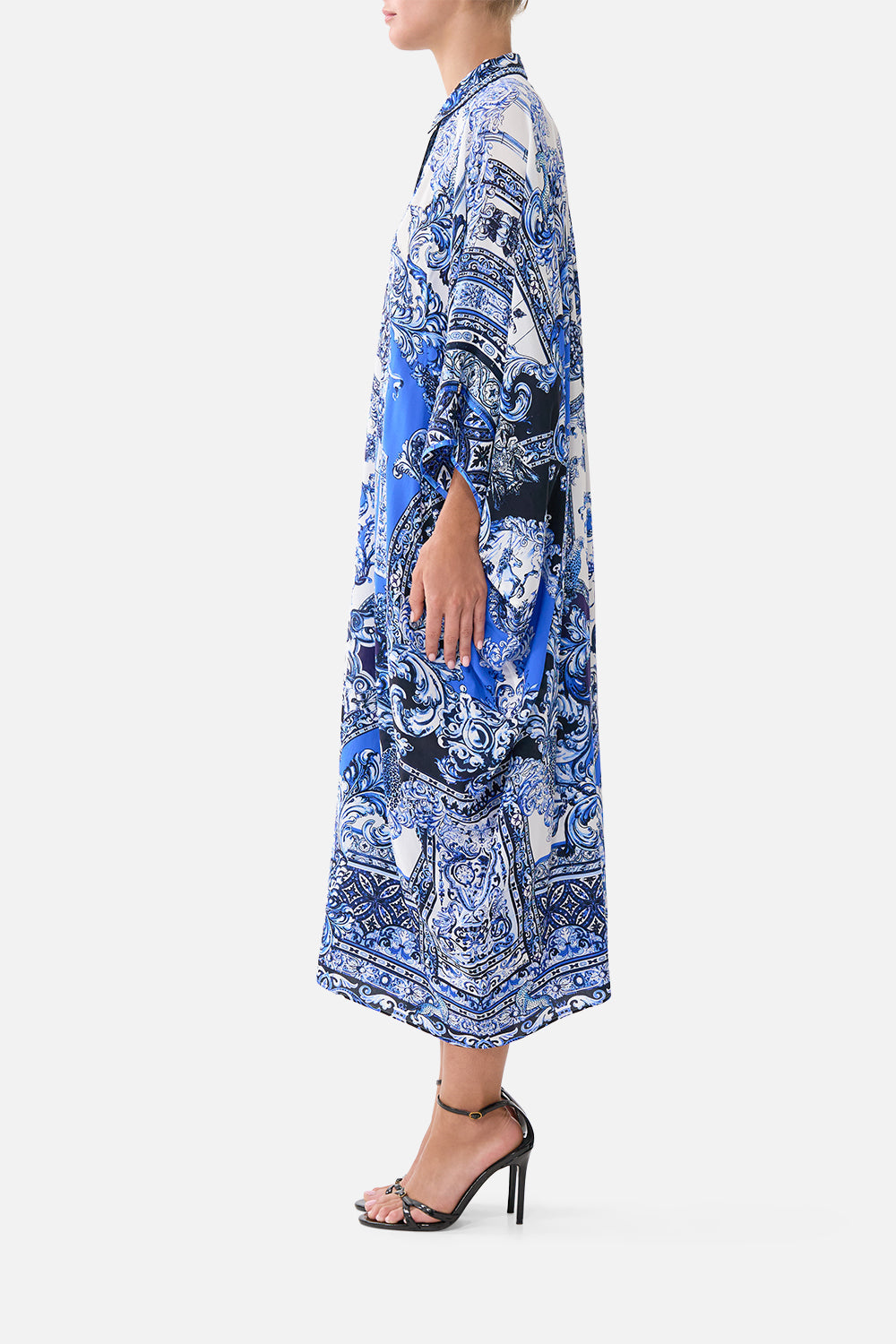 BATWING KAFTAN A TILED WONDERLAND