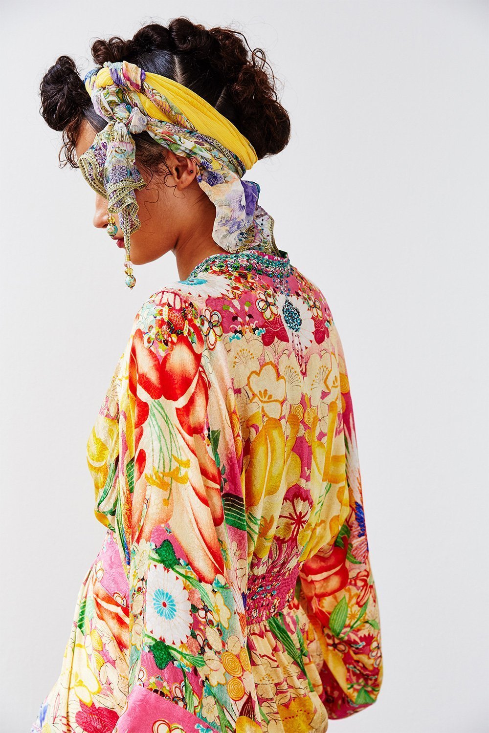 ROBE WITH ELASTIC BACK WAIST KIMONO KISSES