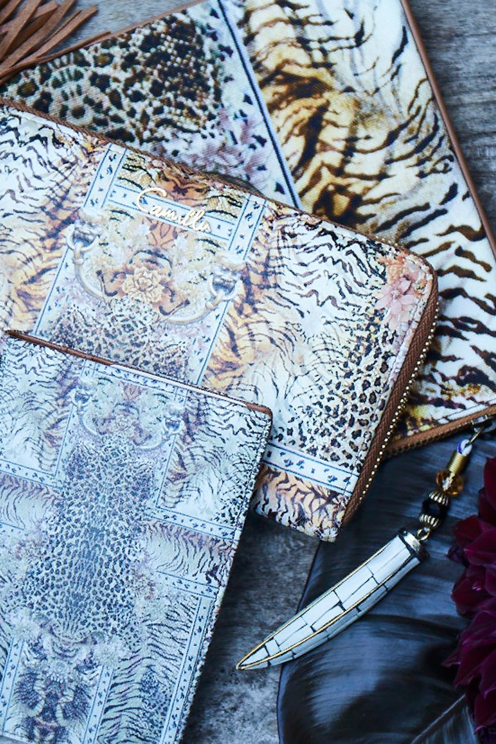 SPIRIT ANIMAL ZIP AROUND WALLET