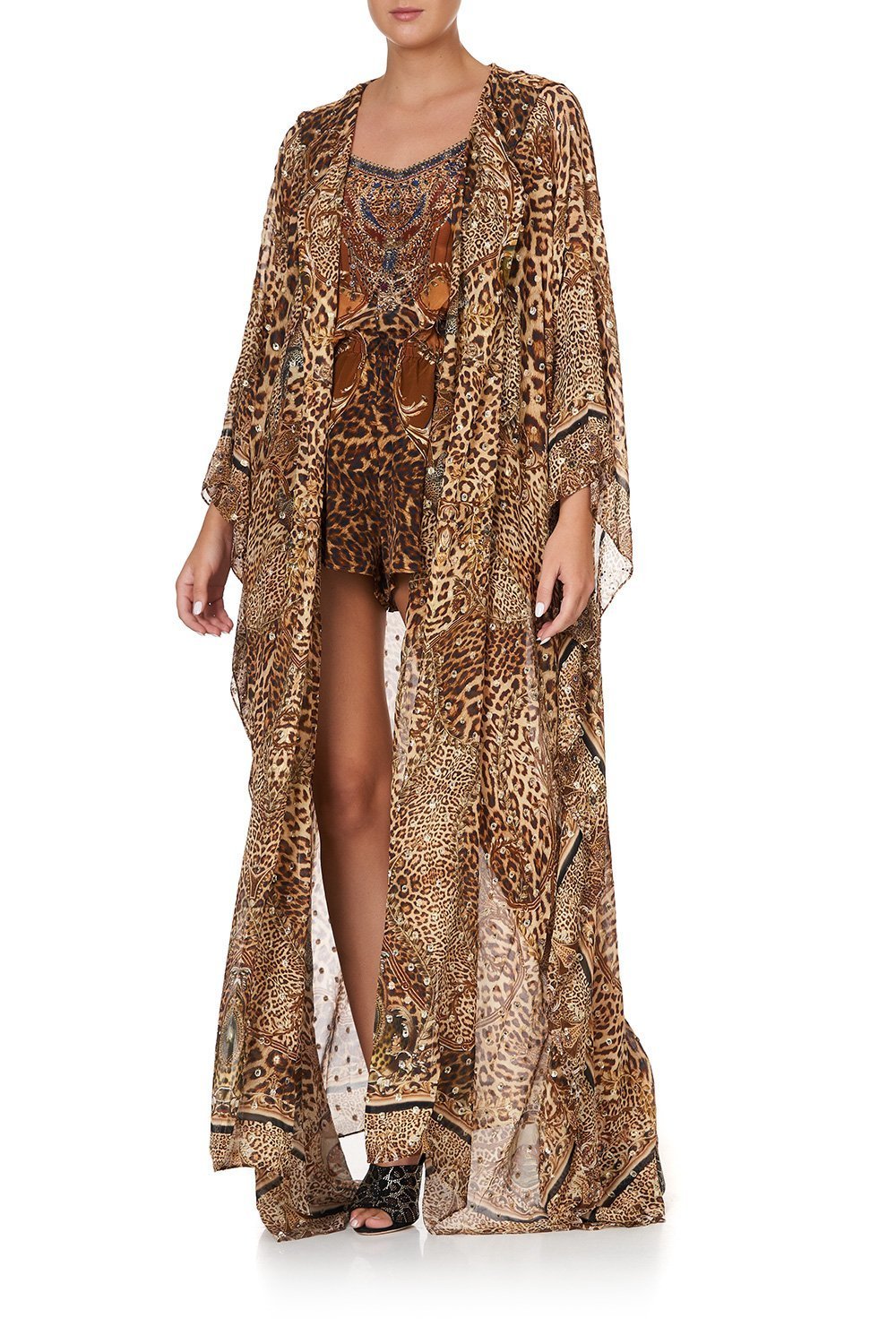 OVERSIZED ROBE LADY LODGE