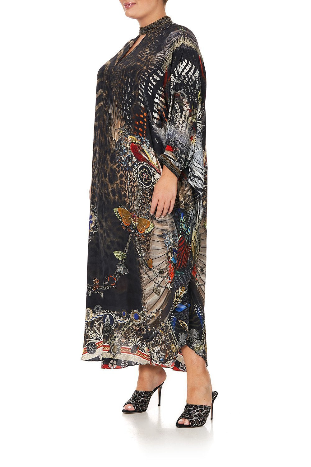 KAFTAN WITH HIGH COLLAR STAND TREASURE CHASER