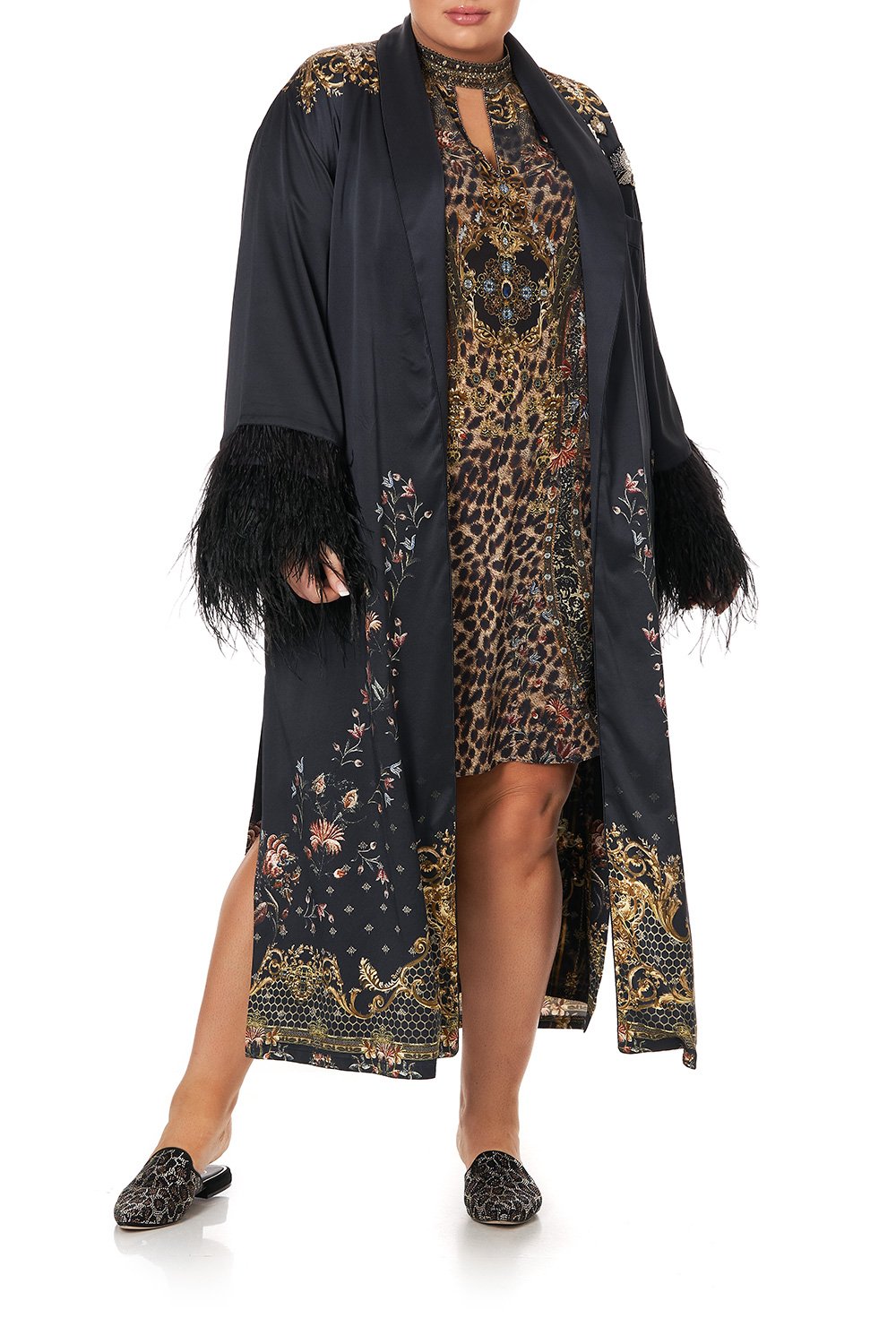 LONG ROBE WITH FLARED SLEEVE ABINGDON PALACE