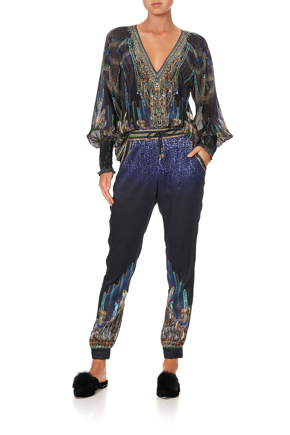 SHIRRED CUFF BLOUSE DRIPPING IN DECO