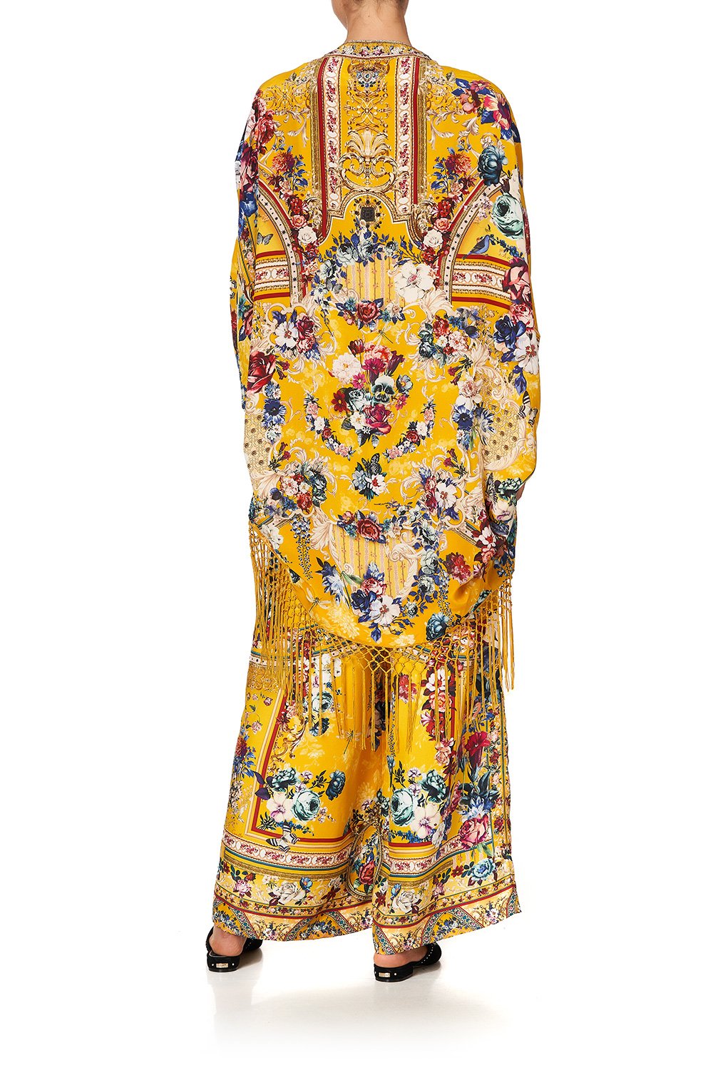 SHORT CAPE CROWNED ROSES