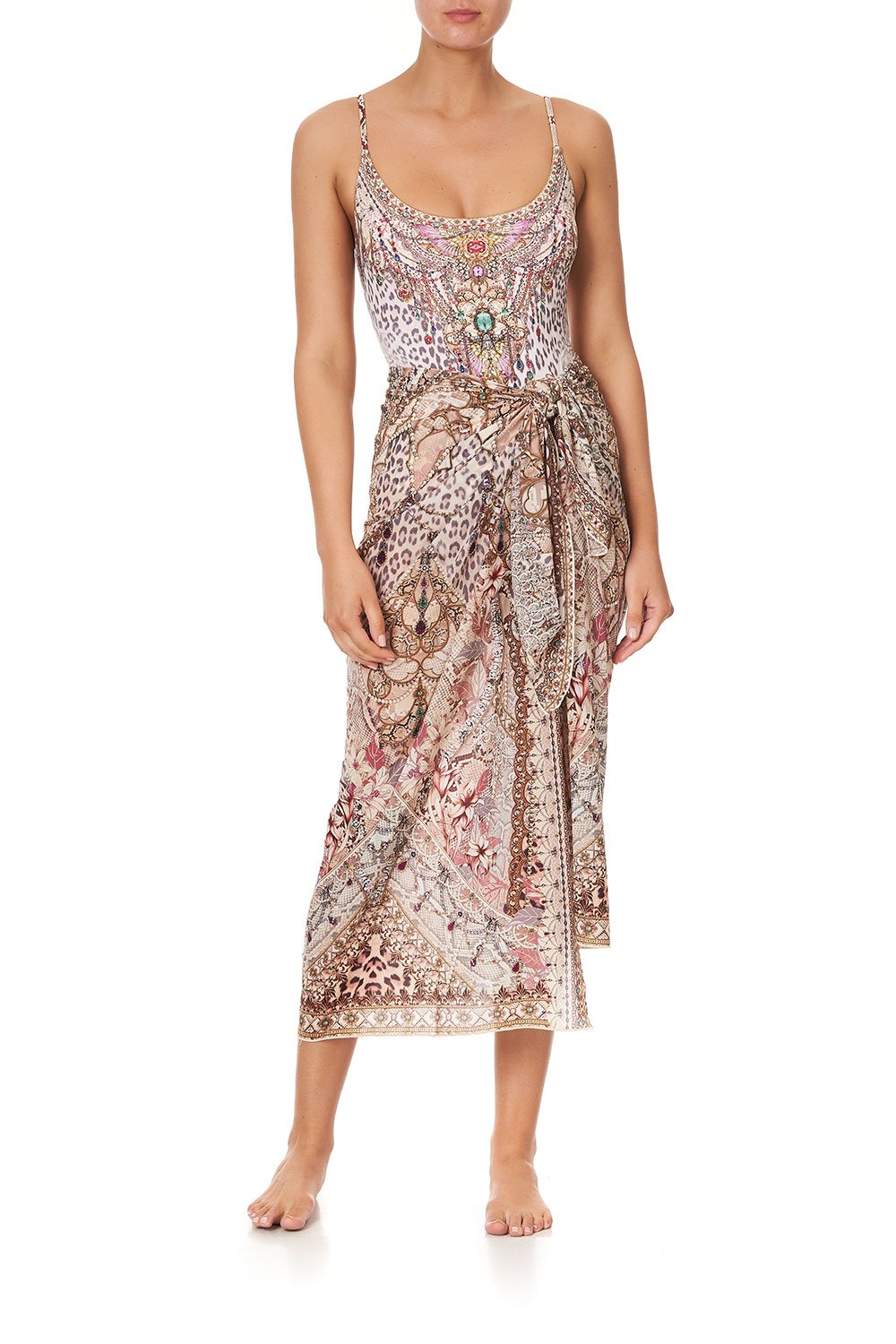 LONG SARONG ALL IS NOUVEEU