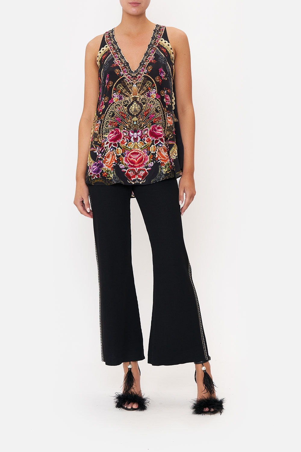 V NECK BUTTON BACK TOP DANCE WITH DUENDE