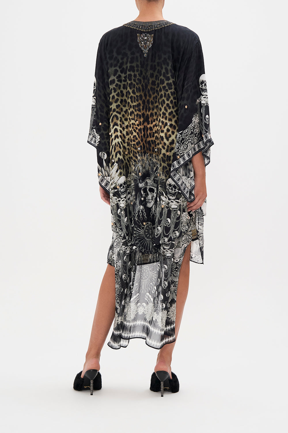 KIMONO WITH LONG UNDERLAYER ORDER OF DISORDER