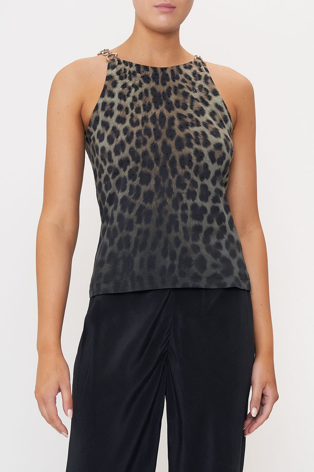 TANK WITH HARDWARE ORDER OF DISORDER