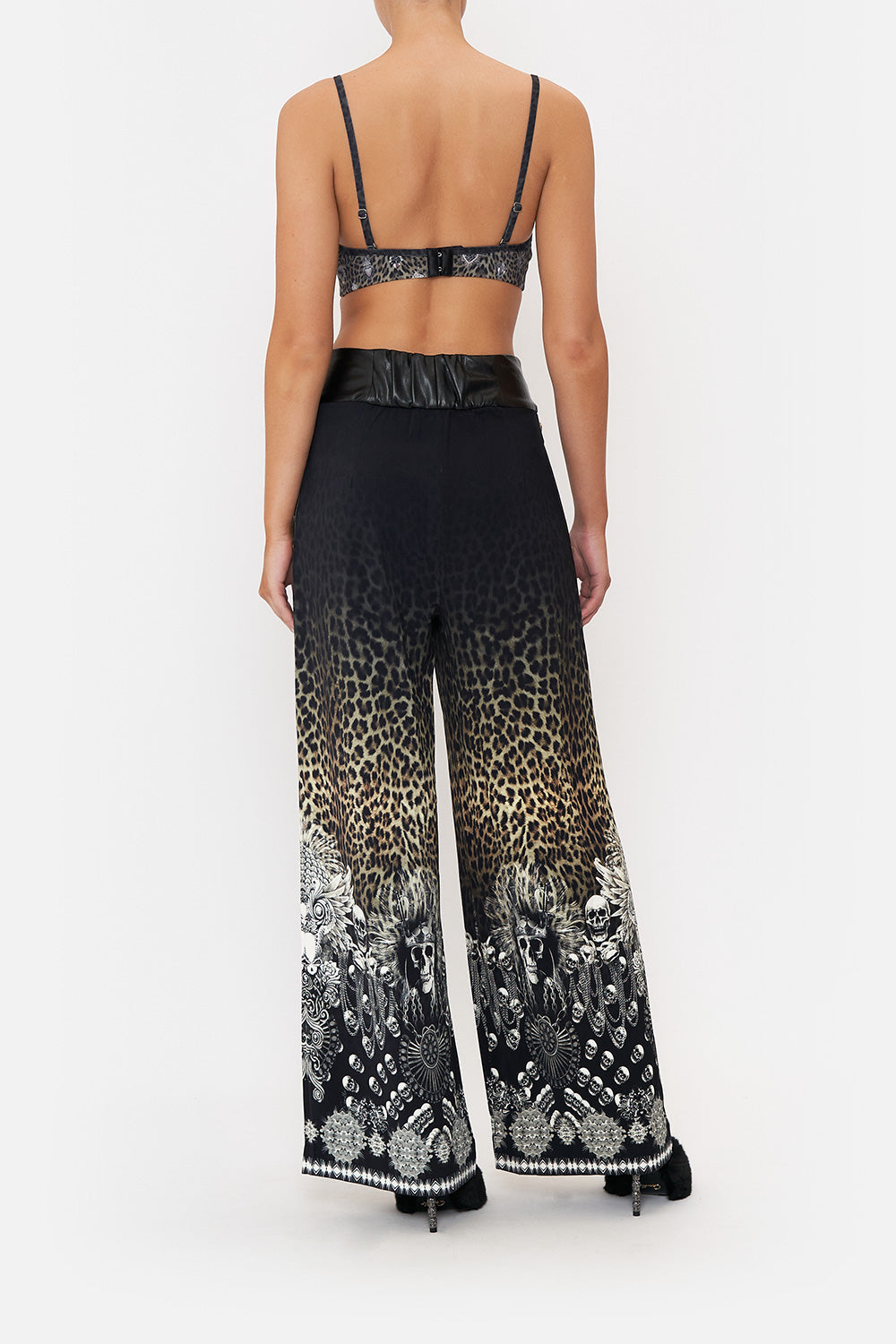 SOFT BRA WITH BACK CLIP ORDER OF DISORDER