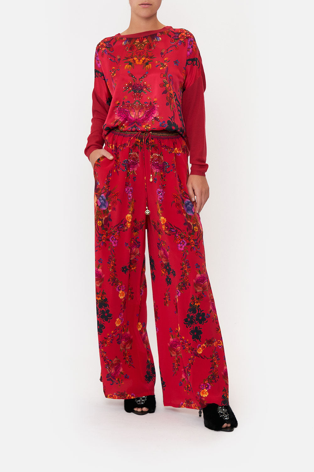 STRAIGHT LEG PANT VIEW FROM THE VEIL