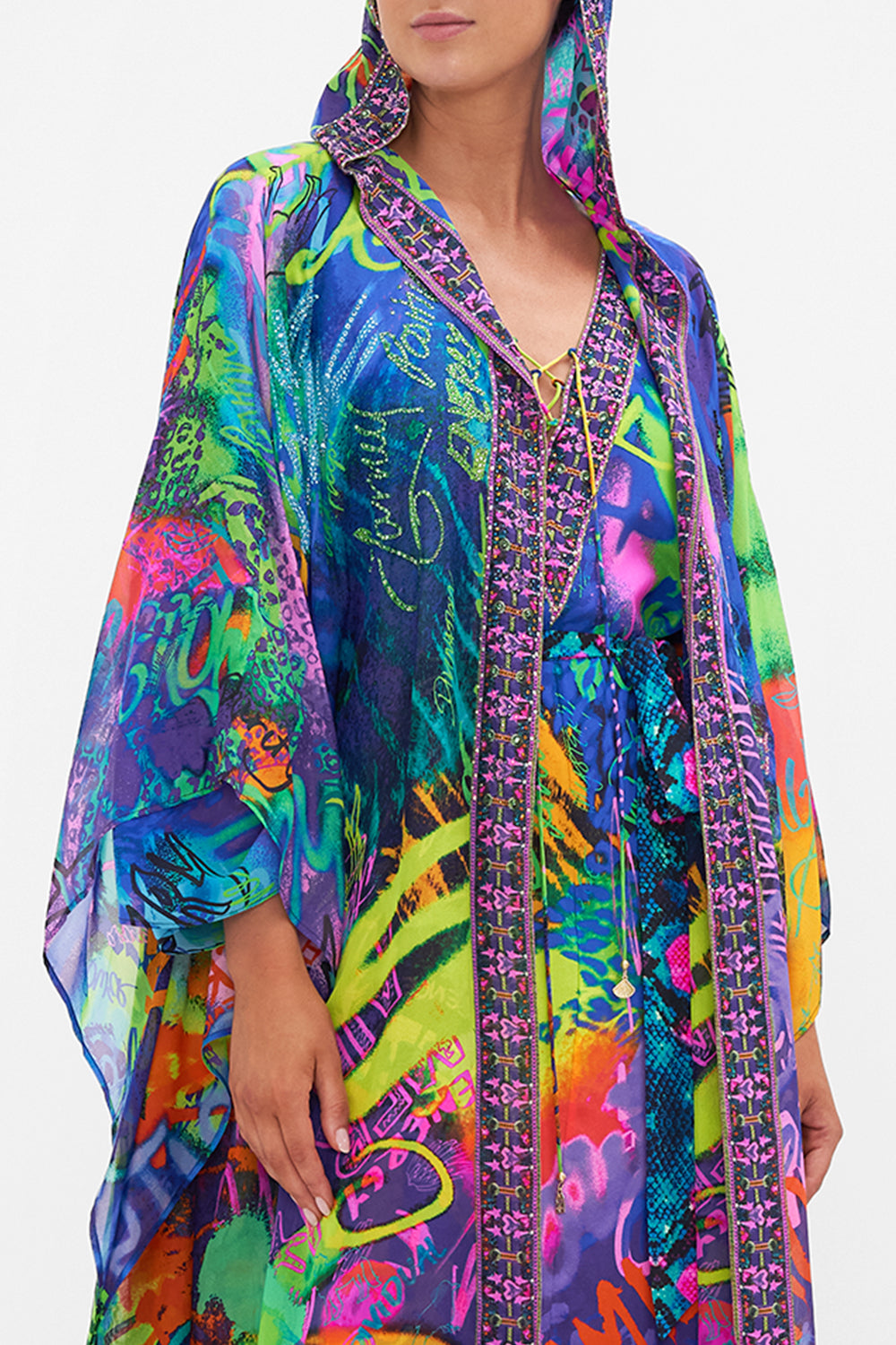 OVERSIZED ROBE MOTHER EARTHS ARMY