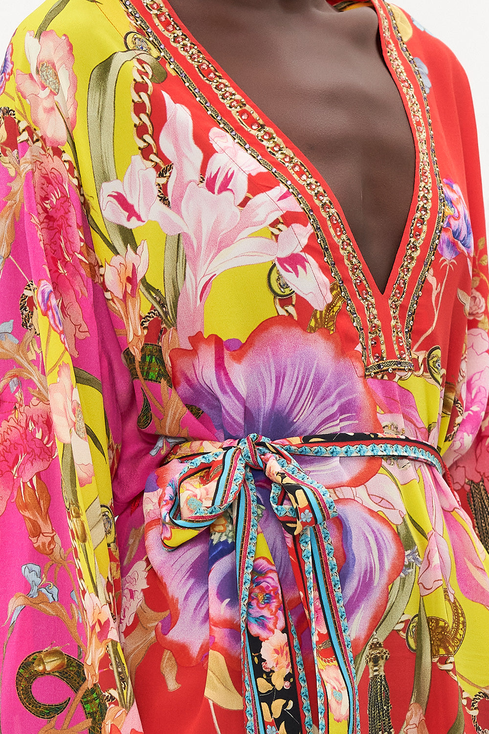 SHORT DEEP V KAFTAN WITH SLEEVE TABS THE BEETLES