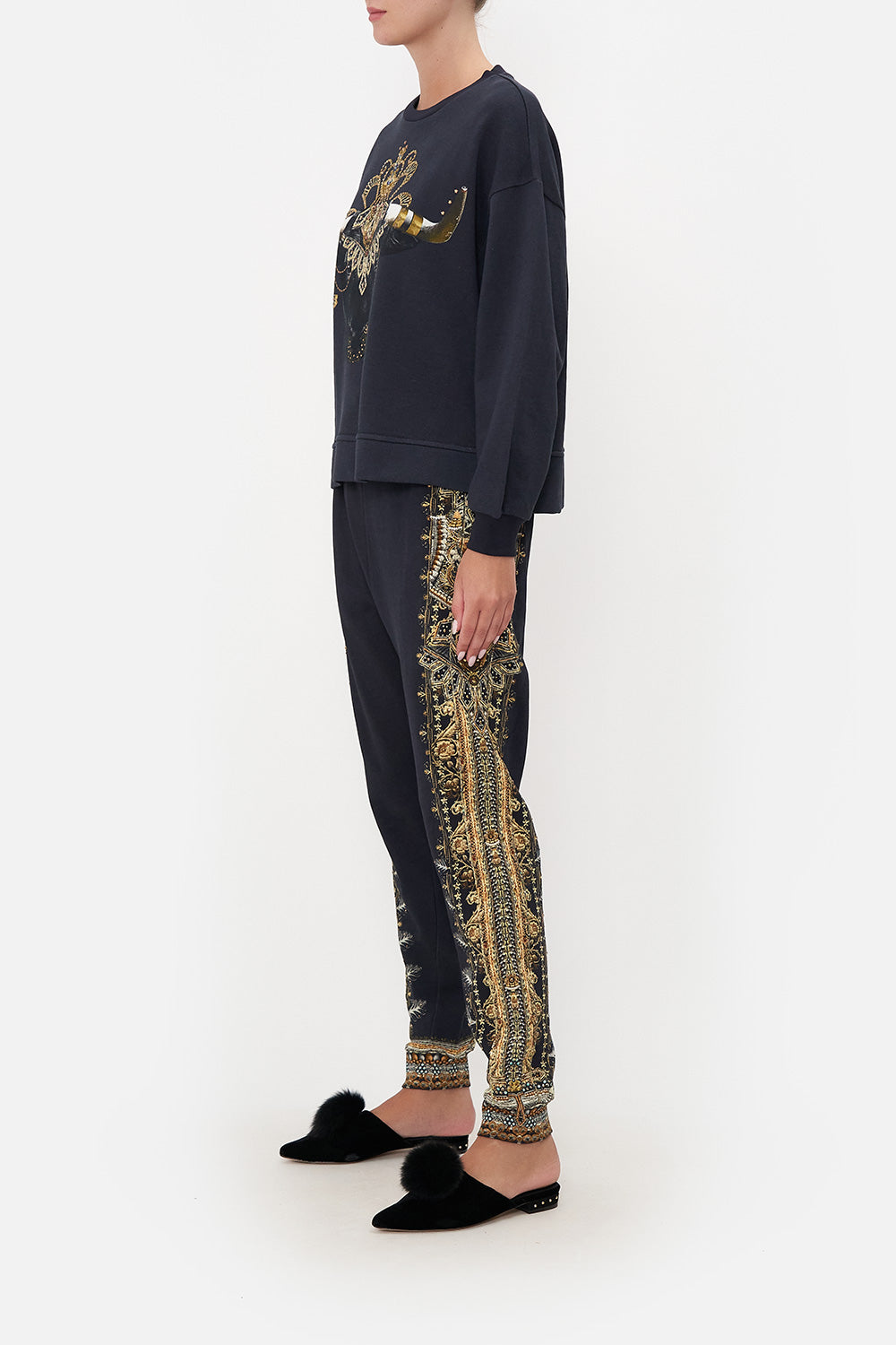 SHORT RELAXED SWEATER ITS ALL OVER TORERO