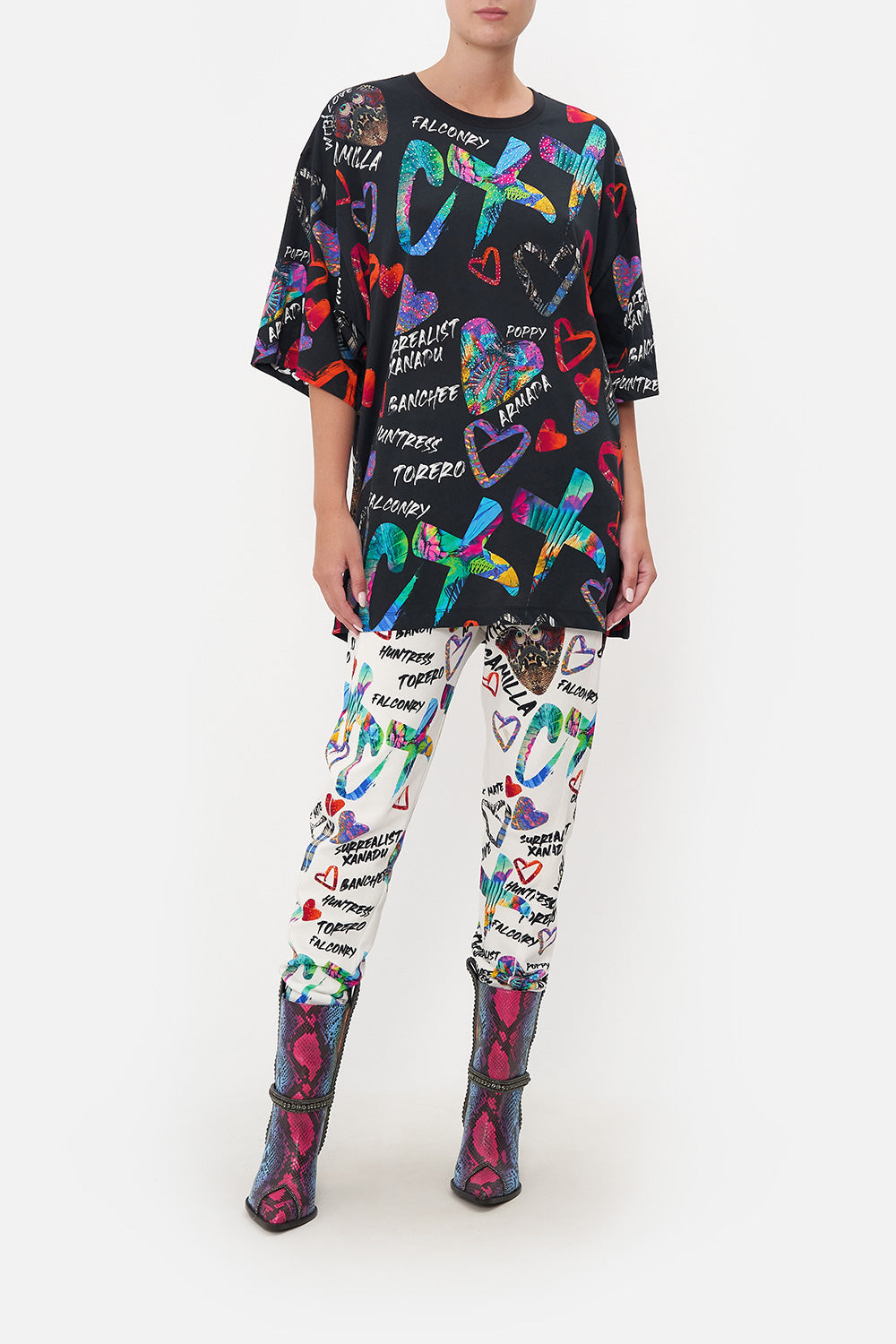 SUPER OVERSIZED TEE TAGGED UP