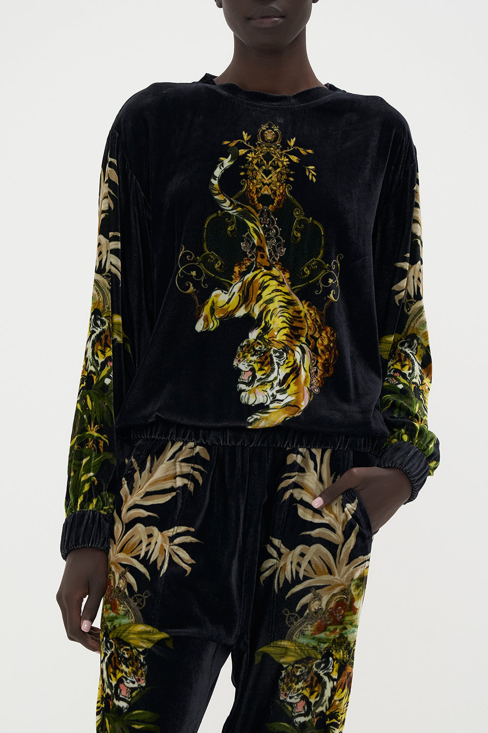 ROUND NECK SWEATER THE QUEENS KING