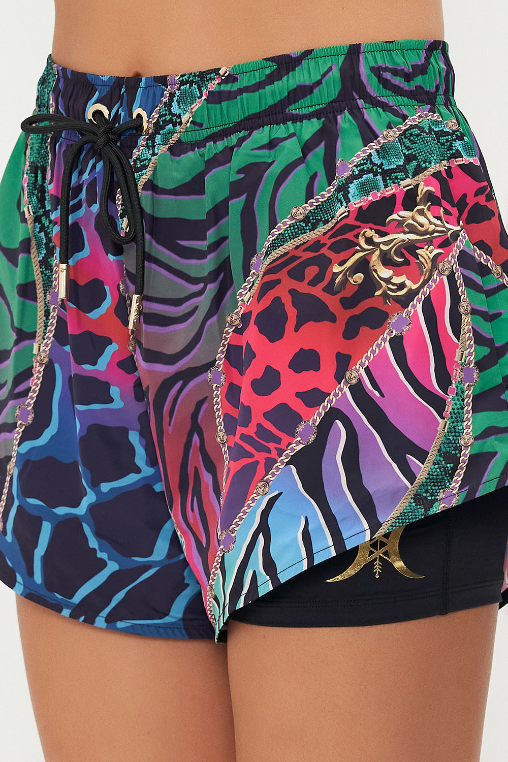 RUNNING SHORT WITH BIKE PANT UNDER THE NEON SUN