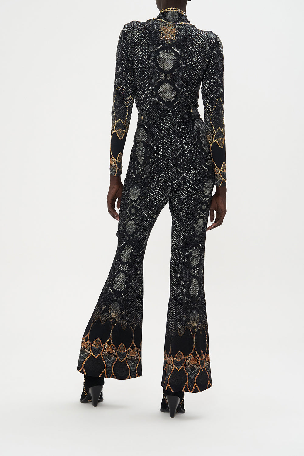 FLARE WITH D-RING DETAIL WILD HORSES