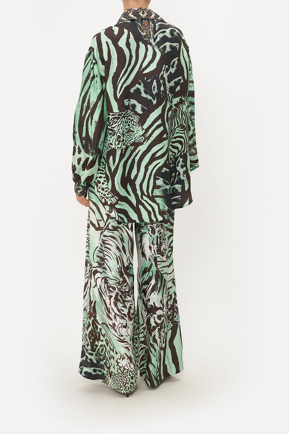 V-NECK BLOUSE WITH COLLAR LEOPARD LORE