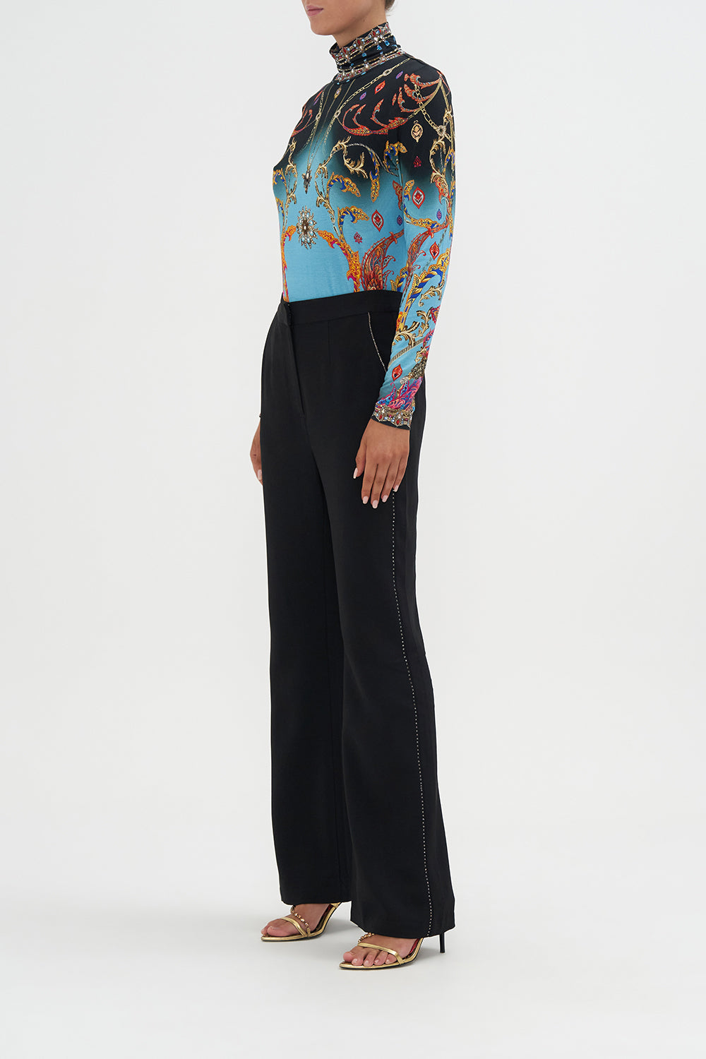 JERSEY TURTLENECK WHAT LIES BENEATH