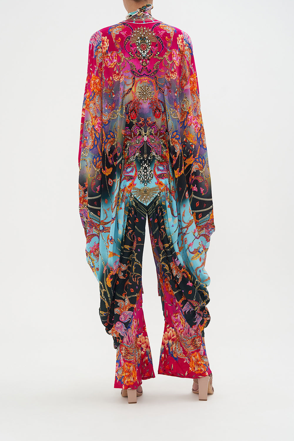 LAYER WITH CENTRE BACK PANEL WHAT LIES BENEATH