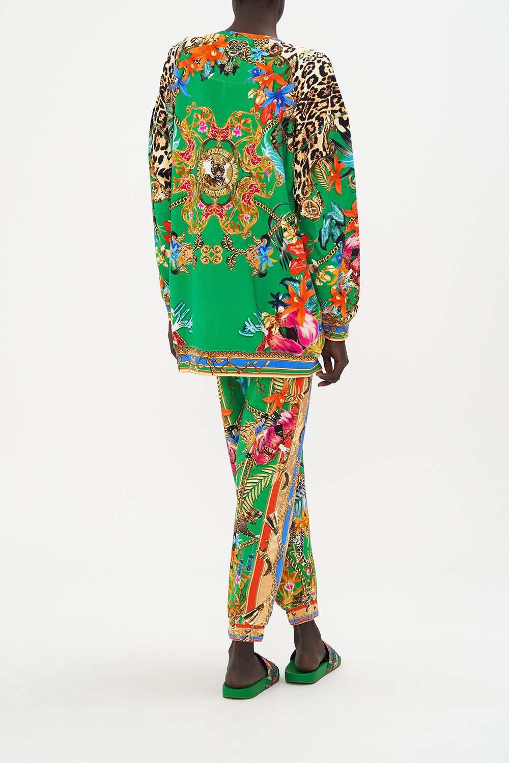 OVERSIZED SWEATER CURIOUS AND CURIOUSER