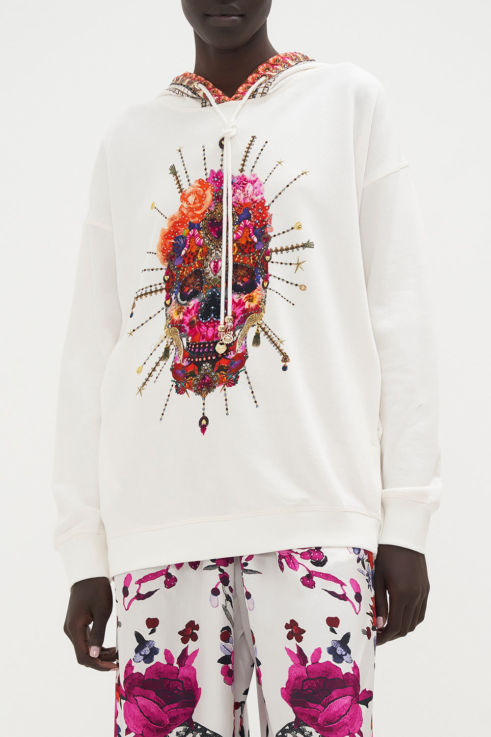 HOODY WITH POCKETS REIGN OF ROSES