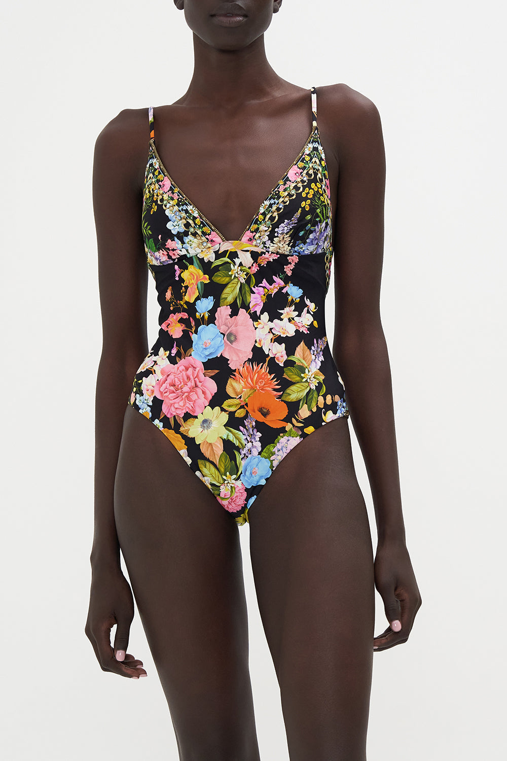 TRI ONE PIECE DIVINE DIVINITY