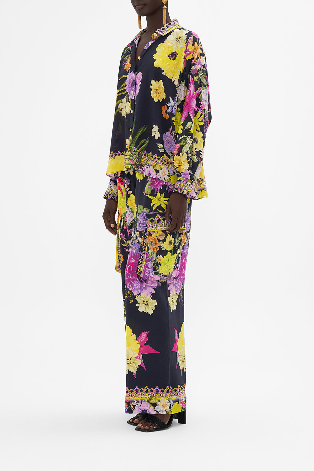 CURVED HEM SHIRT PEACE BE WITH YOU