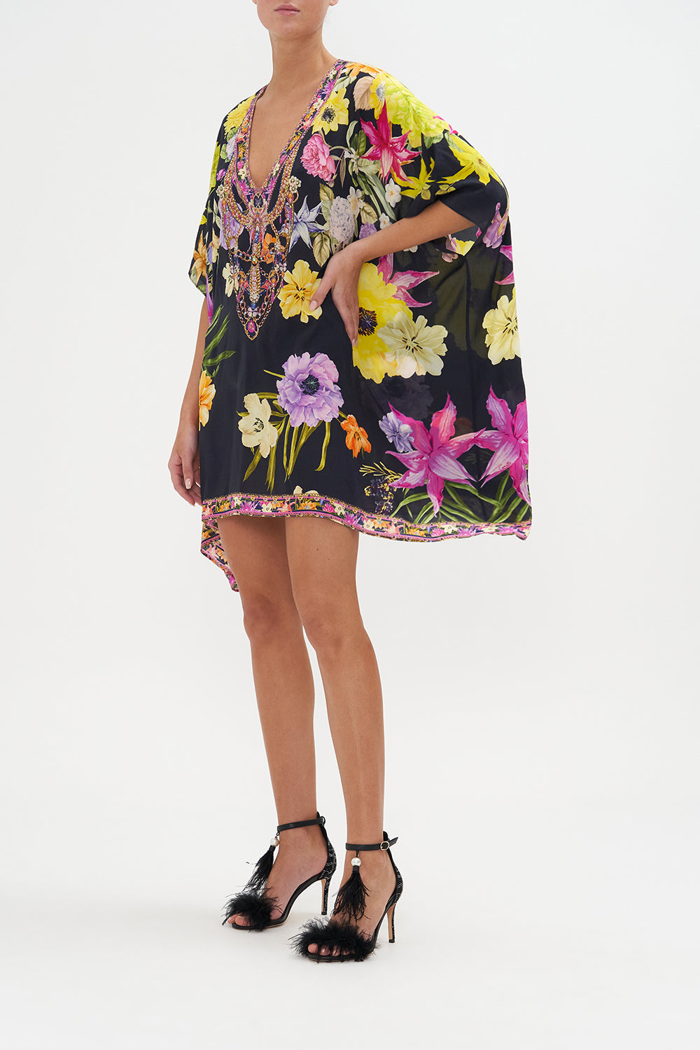 RECTANGULAR V NECK KAFTAN PEACE BE WITH YOU