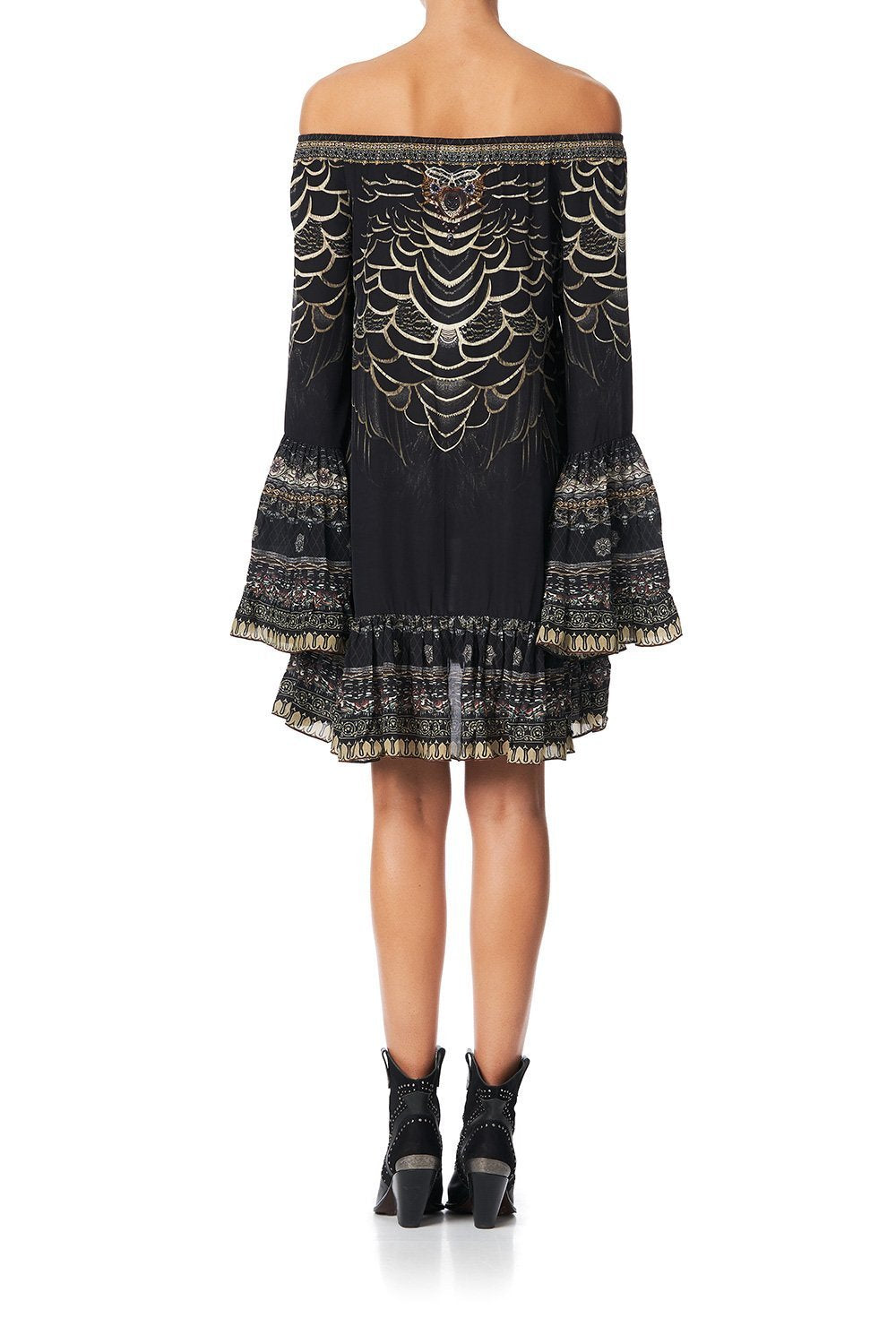 A LINE FRILL DRESS UNDER A FULL MOON