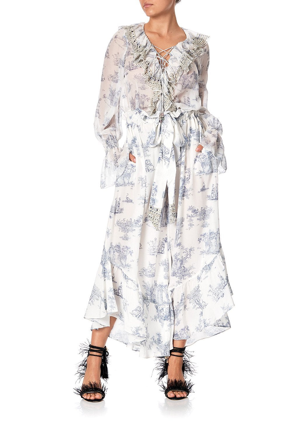 LACE UP RUFFLE BLOUSE SOUTHERN BELLE