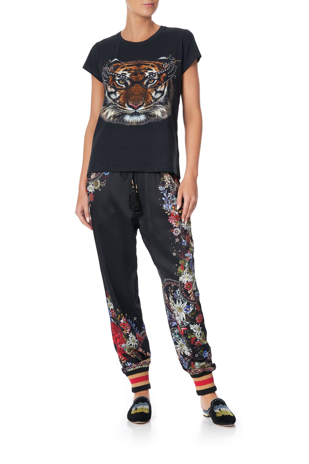 CURVED HEM FITTED TEE BOTANICAL CHRONICLES