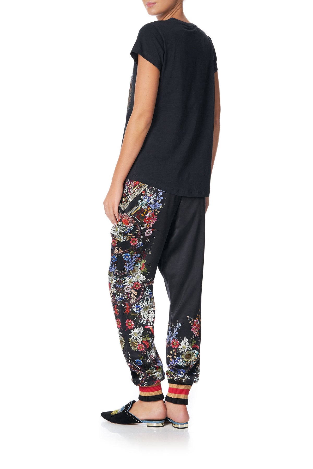 CURVED HEM FITTED TEE BOTANICAL CHRONICLES