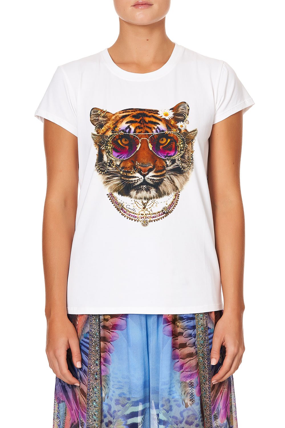 CURVED HEM FITTED TEE LOVE ON THE WING